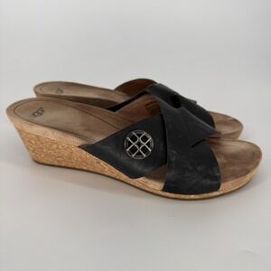 UGG Australia Lyra Women's 10 Black Leather Strap Wedge Slip On Sandal Shoe Logo